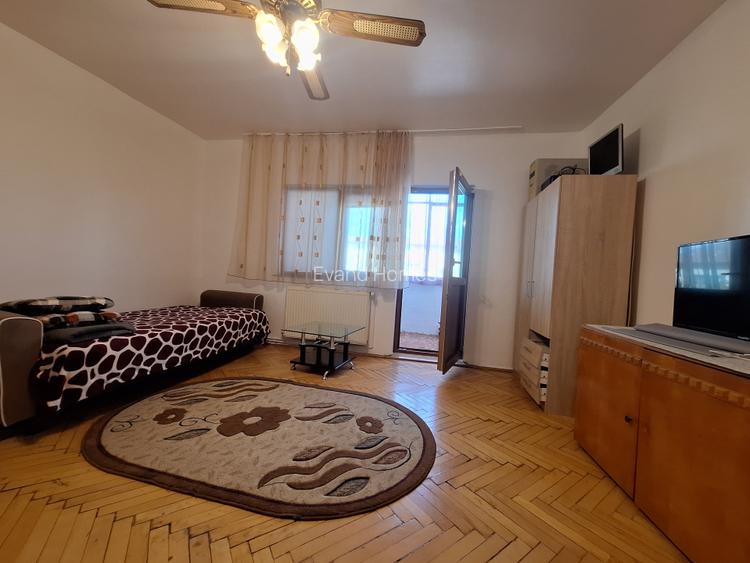 Super pret - 3 camere, decomandat, 2 bai, 73 mp utili - Buziasului - 2