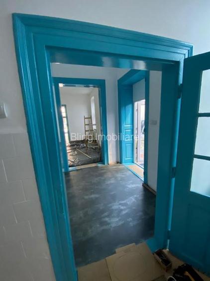 Spatiu Comercial, 258 MP, zona Podul Traian, ideal pentru clinica - 3