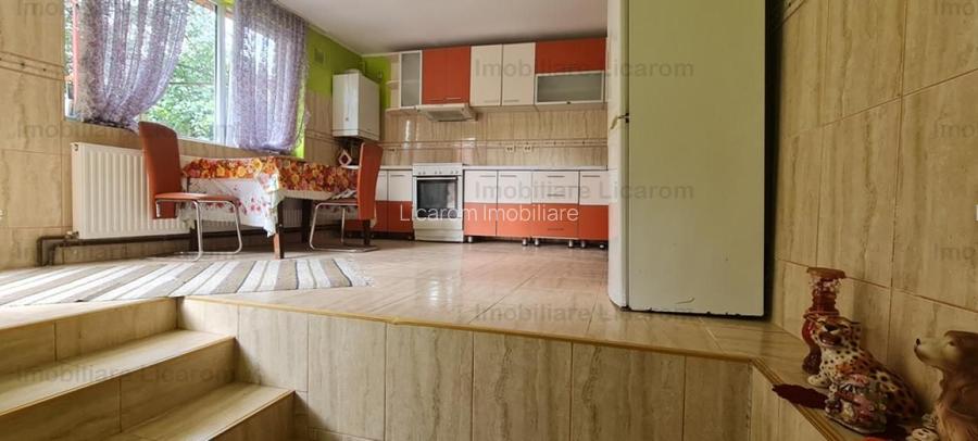Casa individuala cu 2 apartamente, 6 camere,teren 403 mp,ASTRA. - 2
