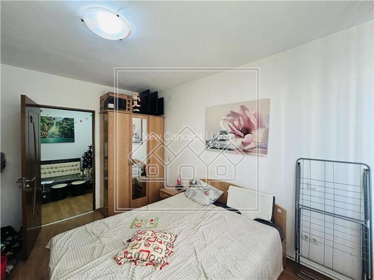 Apartament de vanzare in Sibiu - 3 camere, balcon si pivnita - - 21