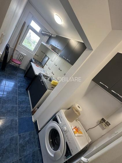 Inchiriez apartament 2 camere - Metrou Romancierilor - 2