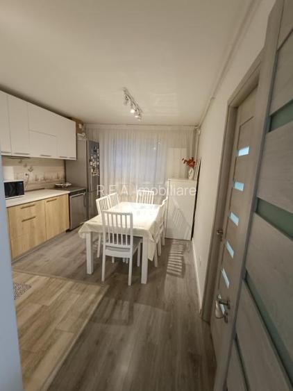 3 camere Colentina decomandat, centrala, inst. schimb., parcare, boxa - 7