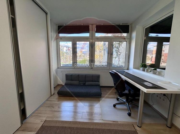 Apartament spatios cu terasa de inchiriat - 6