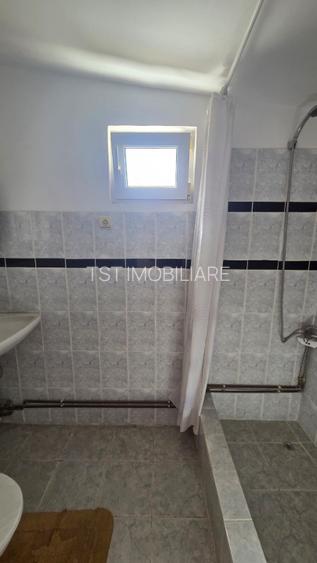 Casă cu etaj de vânzare – Strada Bujorului, zona Piața Mare - 16