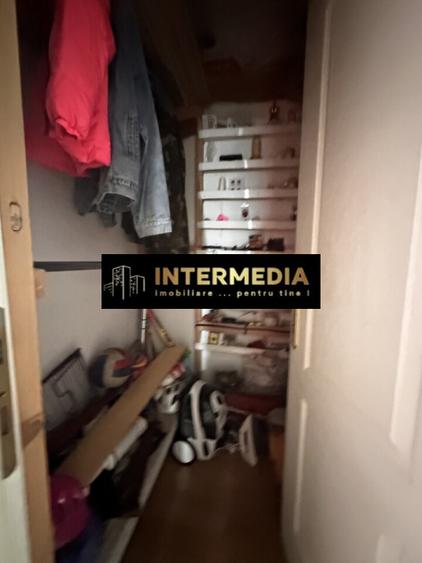 Vanzare Apartament 4 camere Deco CETATE Mercur 2 bai 90 mp cu balcon si pod