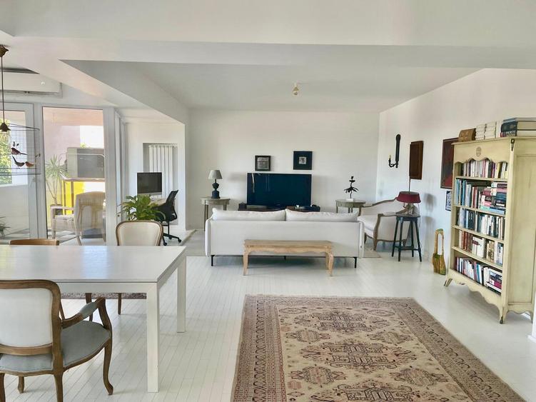 Apartament superb de 3/4 camere in Pipera-Padurea Baneasa 140mp utili