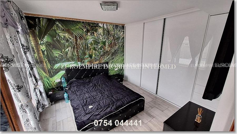 Vila+casa de vanzare zona Km 5 - 27