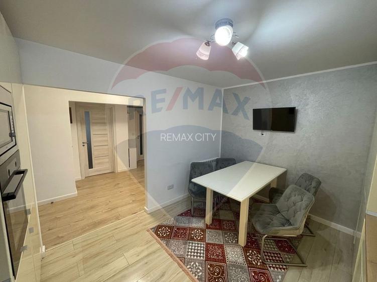Apartament cu 3 camere de închiriat în zona Precista - 14