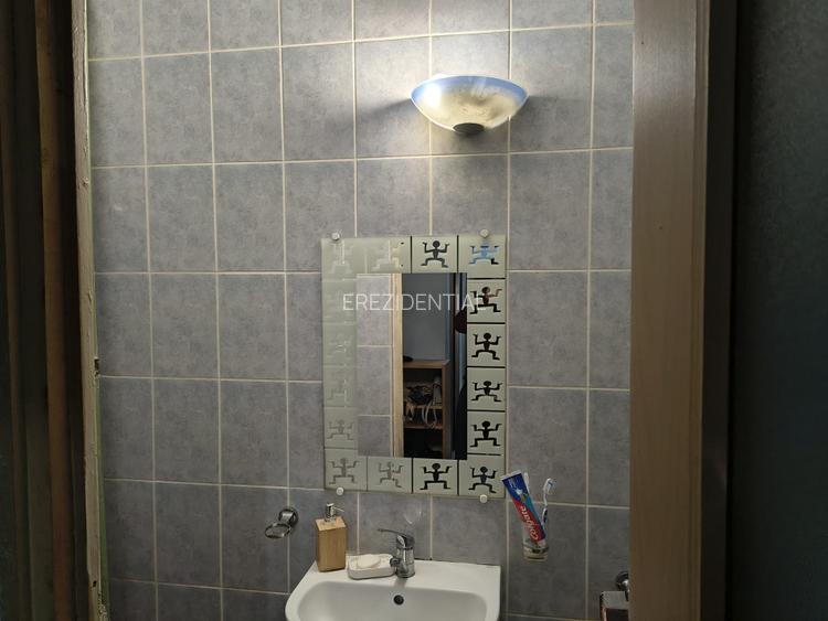 Apartament 3 camere-semidecomandat-Zona 13 Septembrie - 7