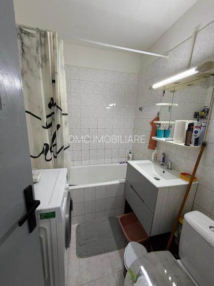 Militari, Piata Veteranilor, garsoniera 31mp, etaj 1, bloc 1980, metrou - 7