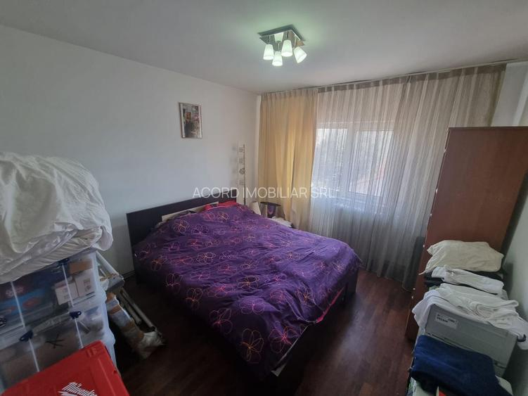 Faleza nord-apartament 4 camere decomandat cu gaze - 13