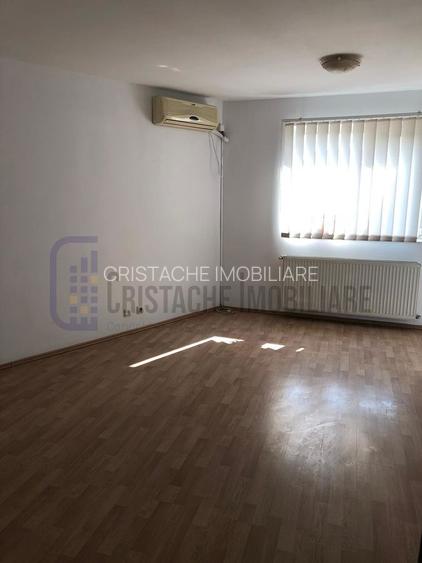 Fara comision! Cladire P+3+M_birouri/ activitati artistice_Universitate! - 2