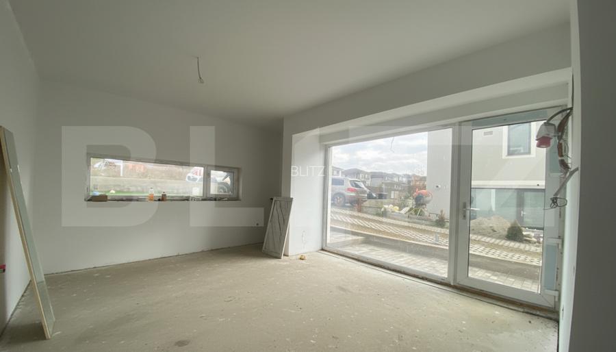 Casa pe calcan cu priveliste deschisa si compartimentare deosebita. - 7