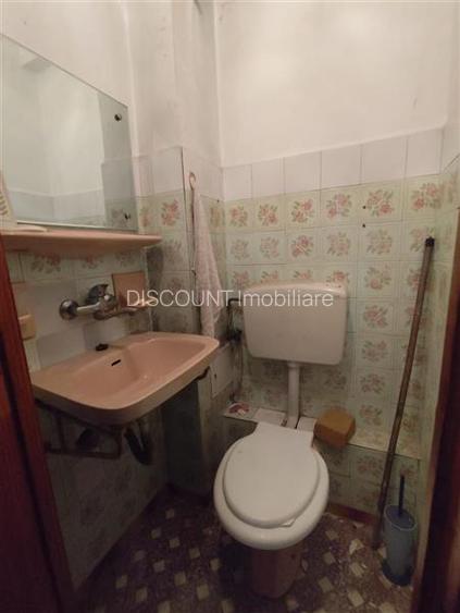 Apartament cu  3 camere zona Bobalna - 8