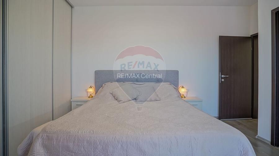 Apartament spațios, terasă proprie, Tractorul, Brașov - 8