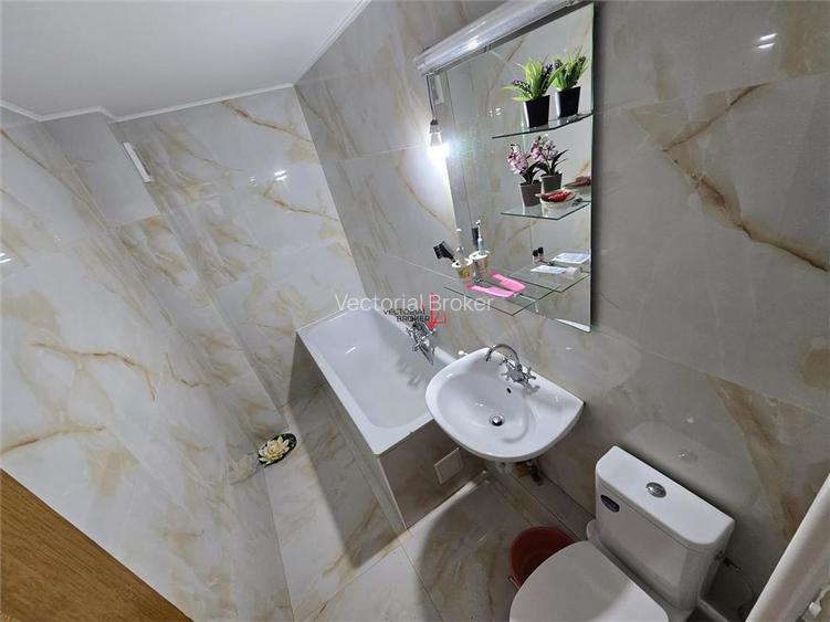 Et.1, hol  H , bloc reabilitat  Doamna Ghica Pancota - 6