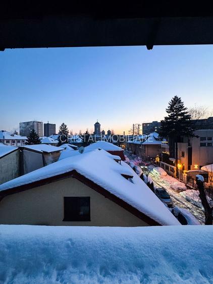 Apartament 2 camere - Domenii, etaj 2/2, centrala noua, curte, boxă, pod. - 45