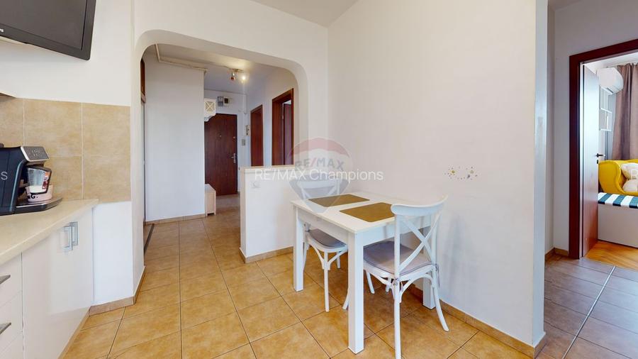 3 Camere Luminos | Vedere Deschisă către Tâmpa | Zonă Premium Scriitor - 12