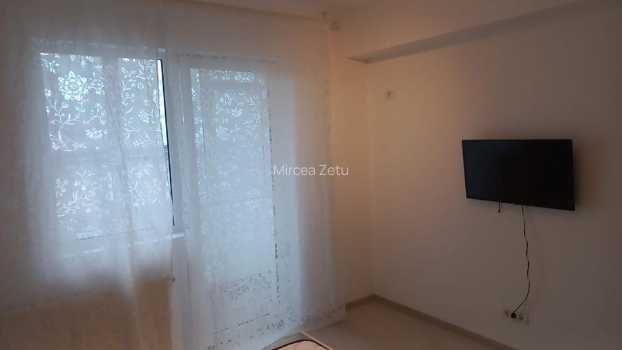 Garoniera 41 mp cu centrala , balcon  - 6