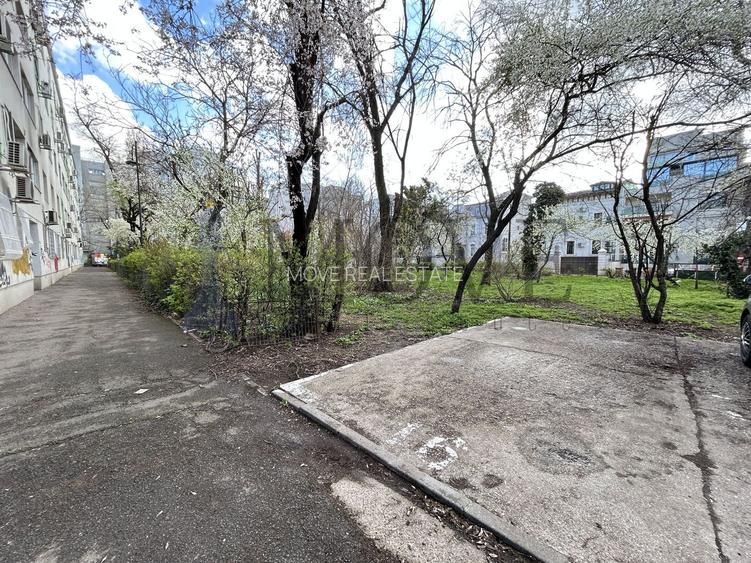 BIROUL tău de la PARTER în Piața Victoriei - 12