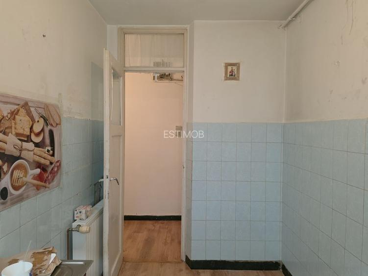 Piața Astra apartament 2 camere etaj 2/4 cu balcon - 9