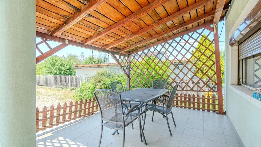 Vila rezidential/  gradina de vis/sera/ panouri/ Sanpetru! - 30