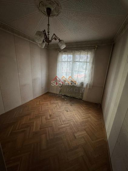 Casa D+P+E, an 1980, teren 285 m2, zona foarte buna, Campina, Prahova - 8