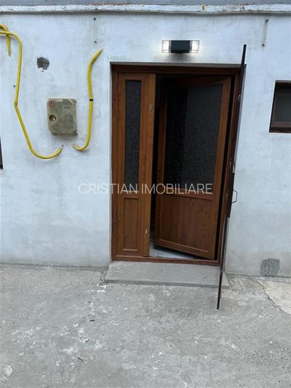 Casa zona centrala, 5 camere,  compusa din doua apartamente, chirpic si caramida - 26