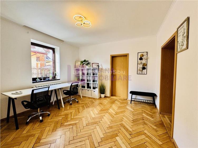 Casa individuala | suprafata utila 360 mp | teren 430 mp | Calea Poplacii - 3