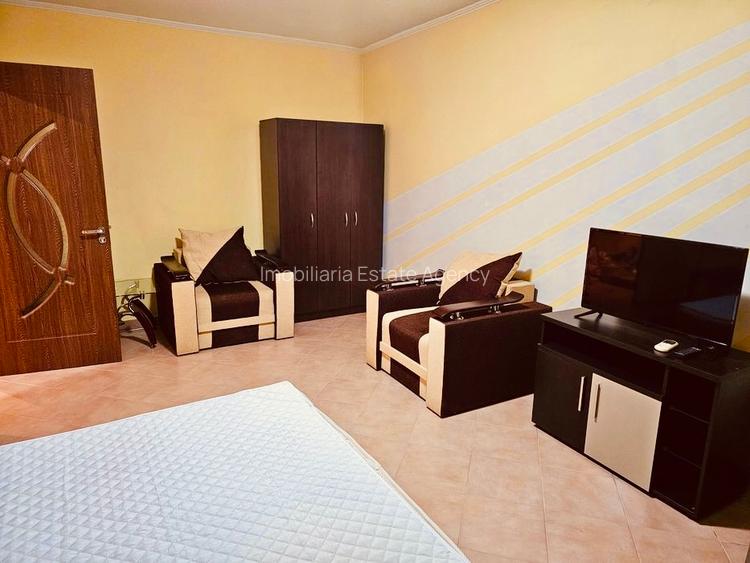 Garsoniera Mall Vitan, 10 minute de metrou, mobilată si utilată complet, libera - 2