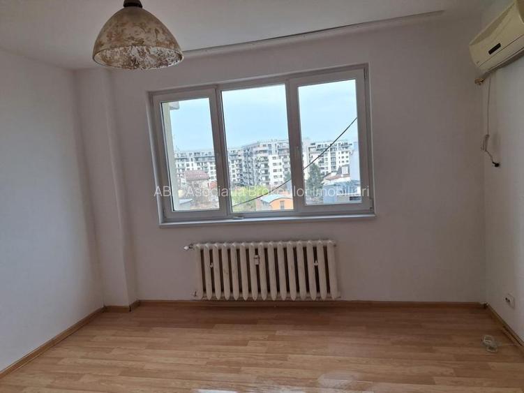 Calea Grivitei--Metrou Grivita,apartament 3 camere  nemobilat/semimob - 3
