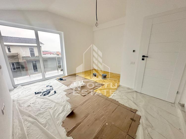 Apartament tip penthouse cu 3 camere si terasa de 30 mp in Braytim