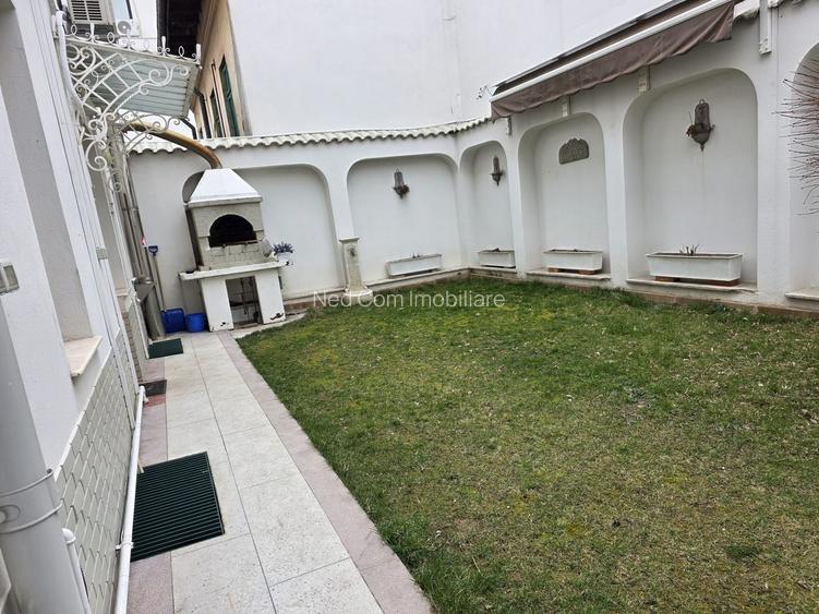 Vila de inchiriat - 31