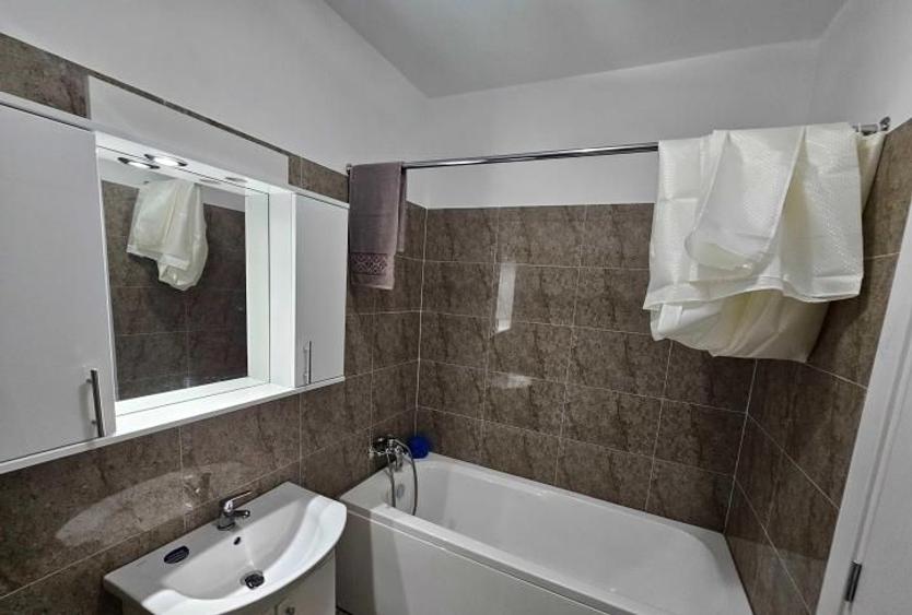 Ofer spre inchiriere studio in cartierul militari residence.