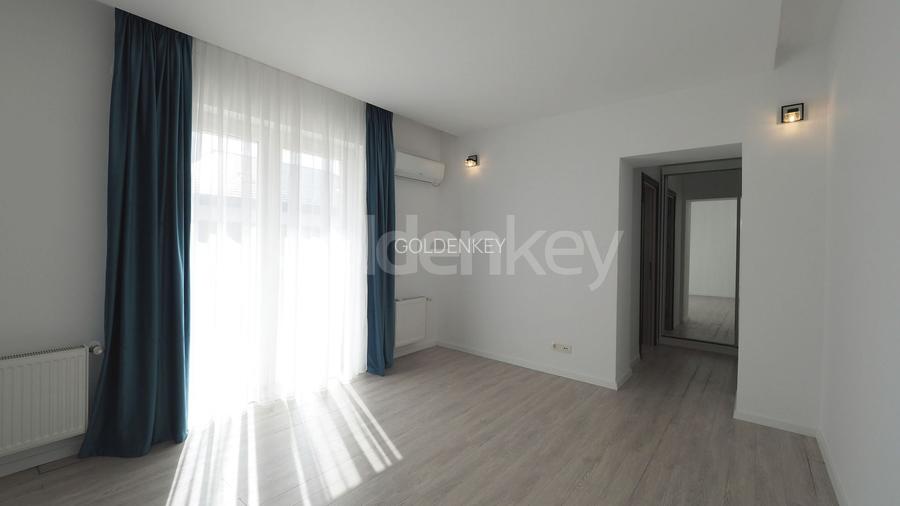 Vila insorita situata in complex langa Scolile Internationale - 23