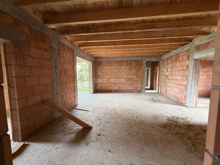 Casă de vânzare 260 mp utili + 1052 mp teren in centrul orasului Covasna - 13