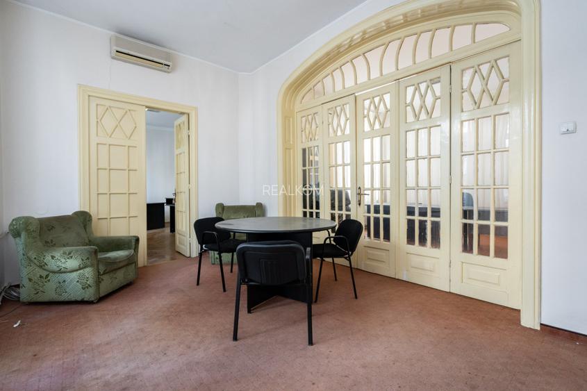 Vila 16 Camere de vanzare Unirii Primaria Sector 3 - 18