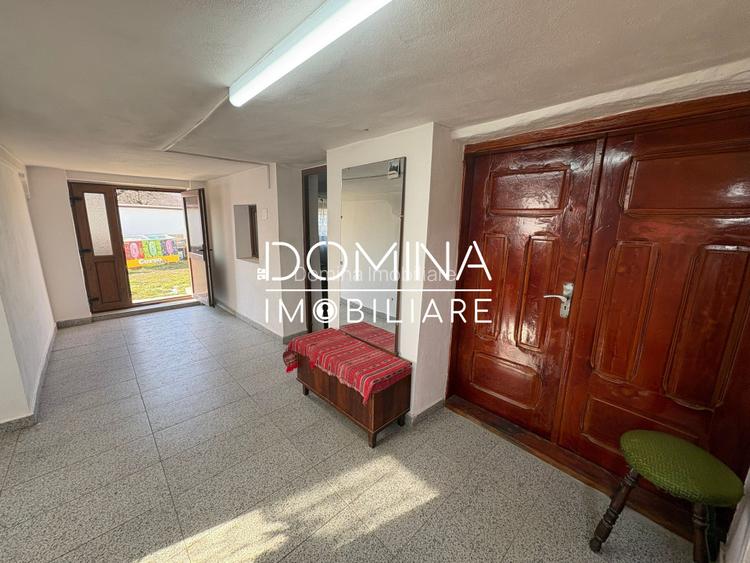 Vanzare casa P+1 si teren generos in Stanesti - *stil rustic-conac* - 8