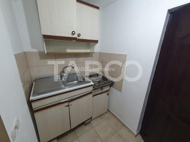 Comison 0%-Garsoniera de vanzare 30 mpu etajul 3 in zona  Parcului - 4