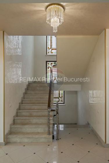 Casă / Vilă cu 6 camere de închiriat în zona Nord - 18