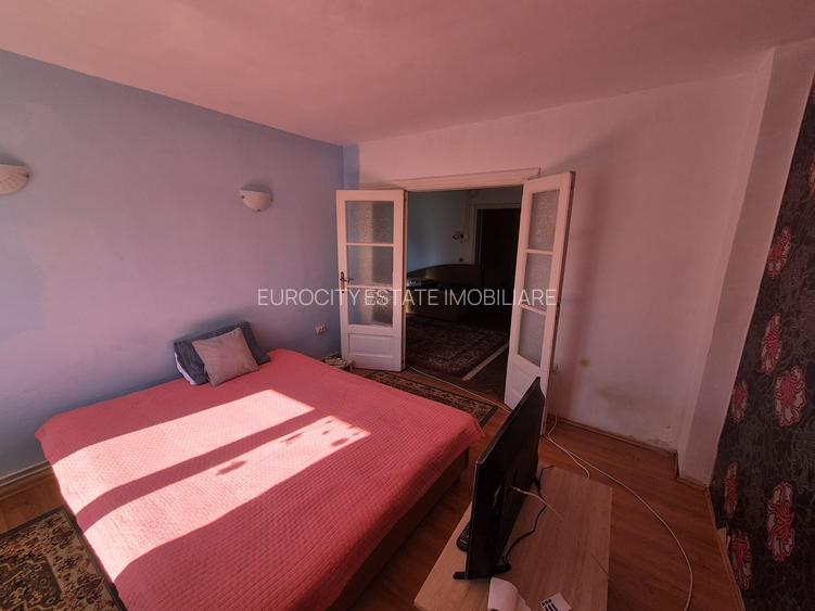 Chiajna - str Eroului, vanzare 2 corpuri de casa - 12