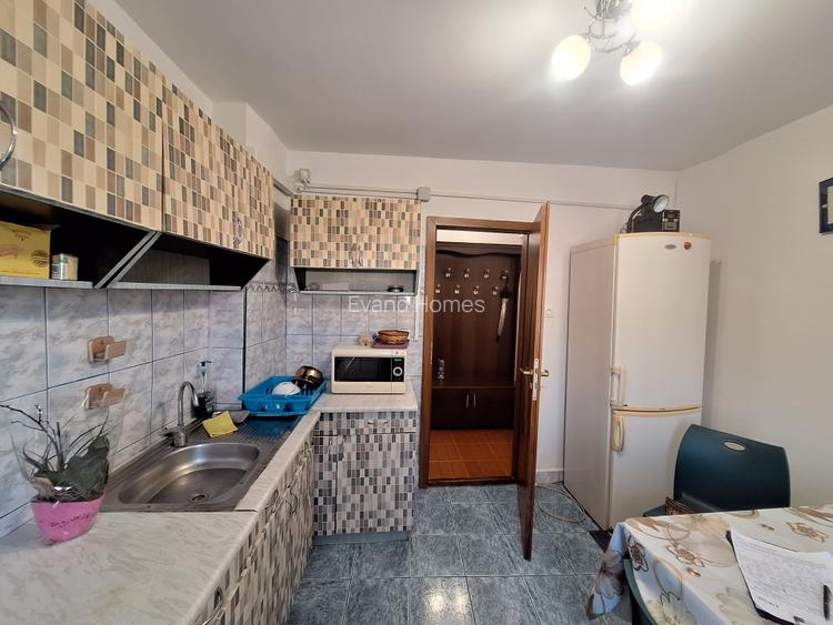 Super pret - 3 camere, decomandat, 2 bai, 73 mp utili - Buziasului - 14