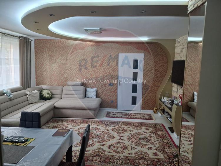 Apartament cu 3 camere de închiriat - 10