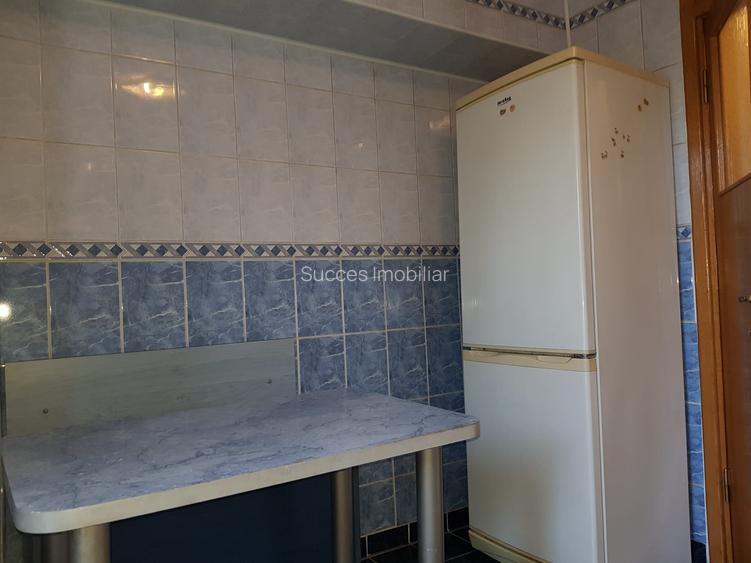 PIATA IANCULUI-METROU,DECOMANDATA,43 MP,MOBILATA,350 EURO,ET.2 - 4