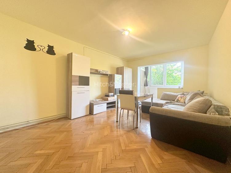 Apartament cu 3 camere de vanzare - Zona Soarelui - 2