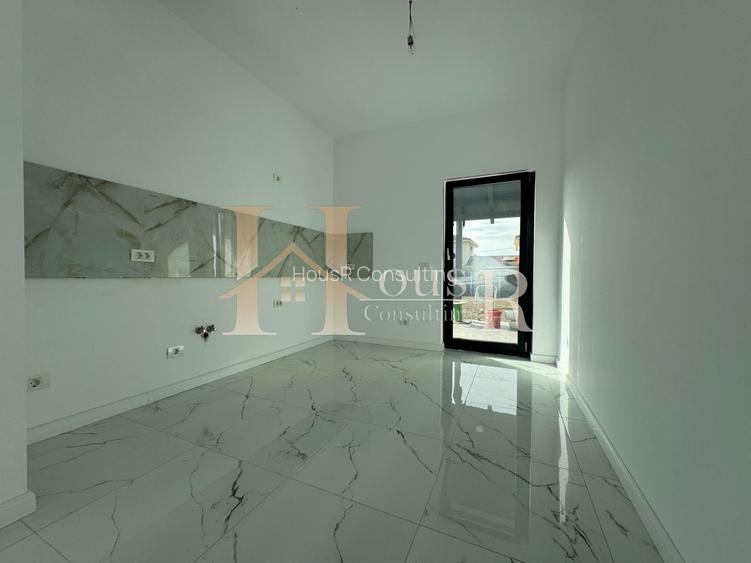 La 5 minute de 4 benzi.Toate Utilitatile.Teren 340 mp - 7