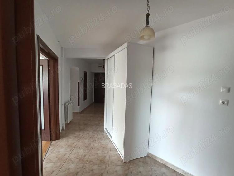 BRASADAS închiriază – Apartament 3 camere, Bd. Unirii - 4