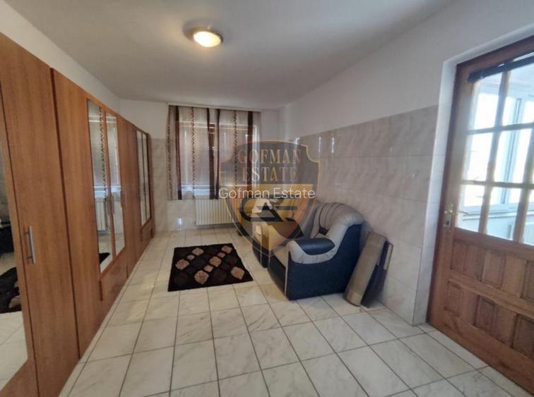 Vila KM 5, D P+1E+M 7 camere 534mp utili, 490mp teren 3 parcari 4 bai 4 balcoane - 11