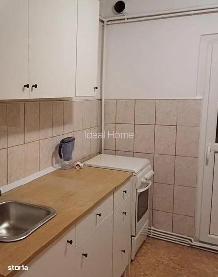 Pacurari/Petru Poni - Bloc dupa 80 - Apartament cu 3 camere decomandat - 4