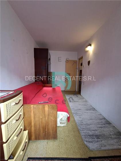 Apartament 3 camere Astra, decomandat, etaj intermediar,Calea Bucuresti - 12